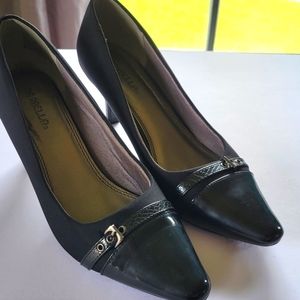 Marbella High Heels 2 inch Size 7.5